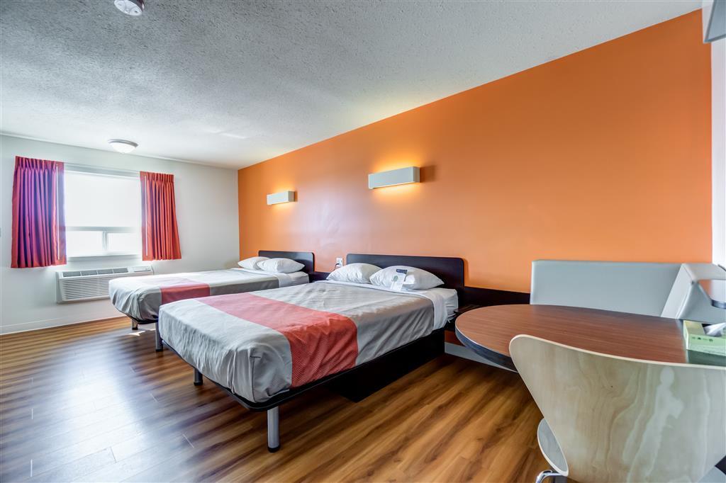 Joys Inn Innisfail, Ab Habitación foto